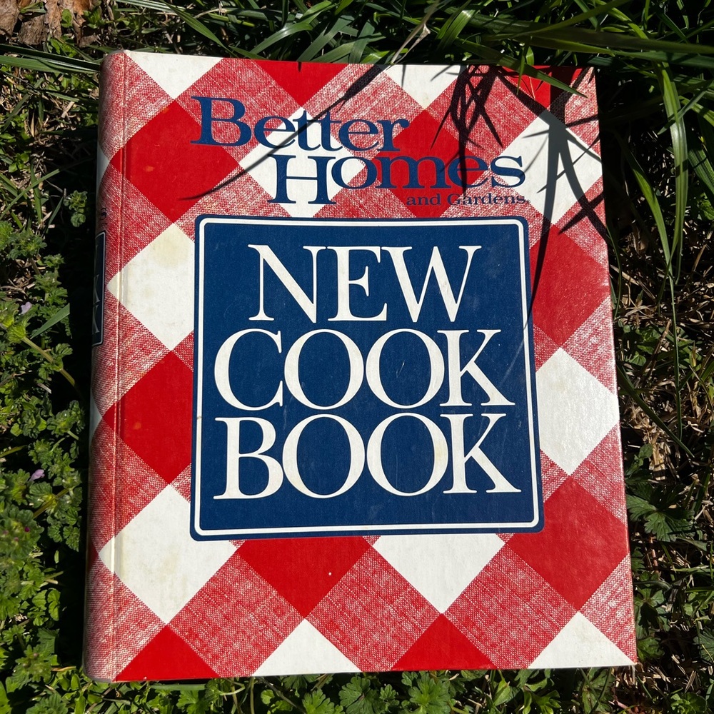 Better Homes And Gardens Red & White Cookbook 90s Kitchen Rustic Country Cottage